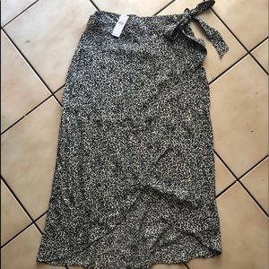 American Eagle wrap skirt
